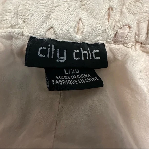 City Chic Olivia lace eyelet pants cream women's plus size L 20 cropped - Picture 6 of 10